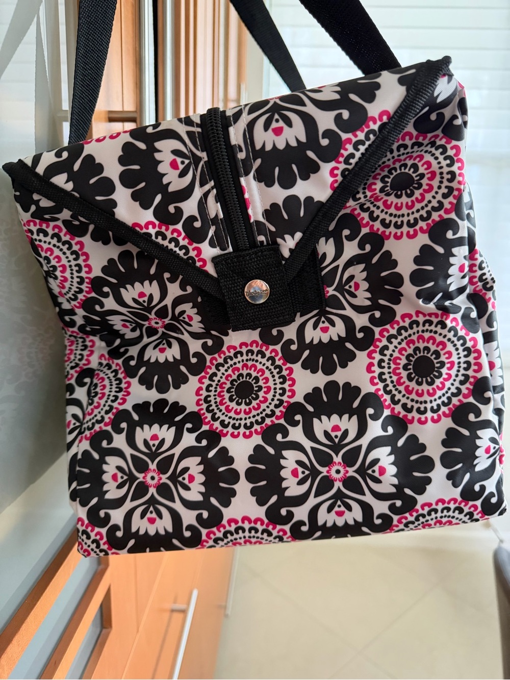 Thirty-One Thermal Tote - Picture 6 of 6